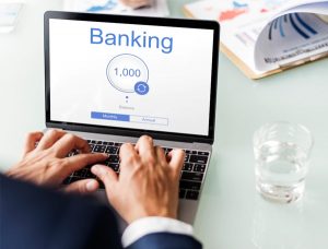 Perbedaan Internet Banking Dan Mobile Banking, Mana Yang Aman?